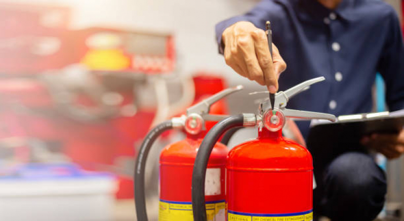 Laudo de Avcb Corpo de Bombeiros Cambuci - Laudo de Vistoria de Avcb