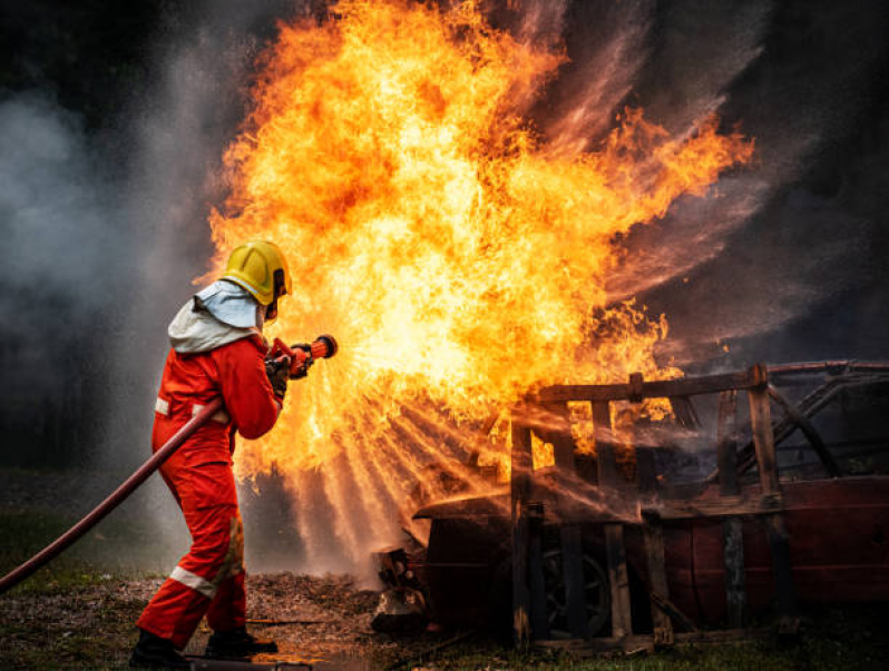 Onde Fazer Treinamento Brigada de Incêndio Itaquaquecetuba - Treinamento de Combate a Incêndio